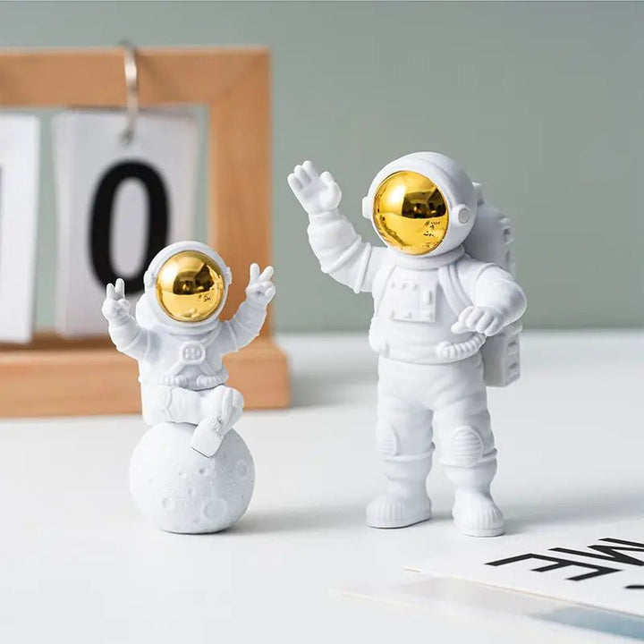 Buy - Astronaut and Moon Home Decor Set - Babylon